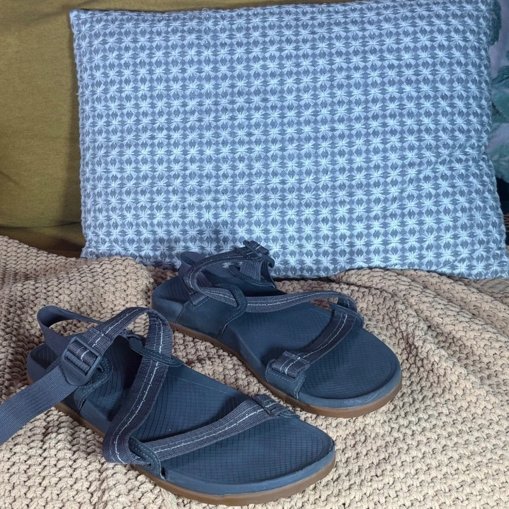 Chaco Men's Sport Sandals Gray Adjustable Straps Size 12‎